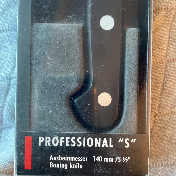 Zwilling J.A.Henckels boning knife Professional “S” - Picture 3 of 8